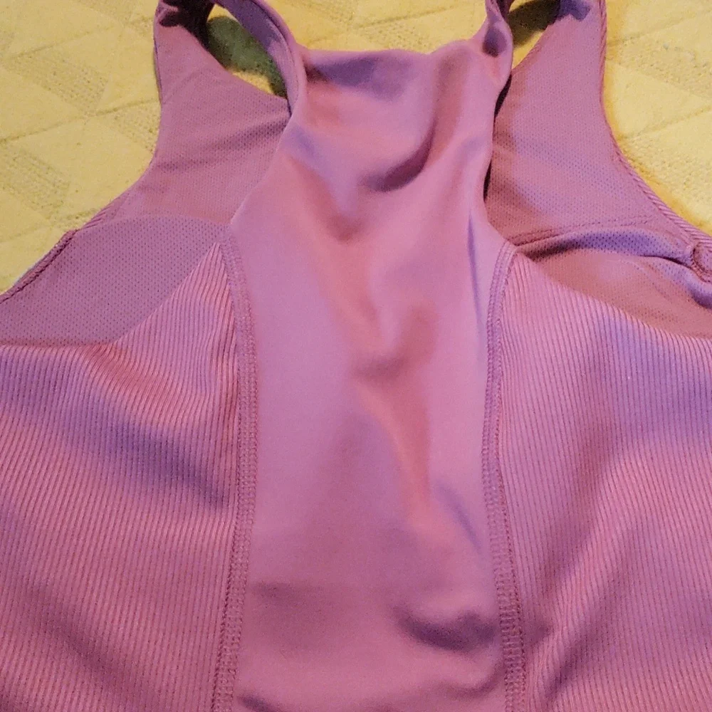 Active top - Picture 2 of 3